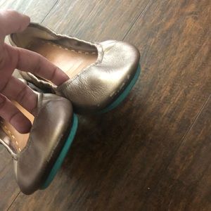 Tieks flats